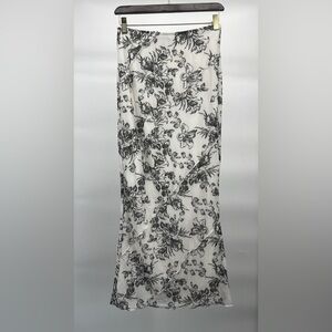 Women’s Skirt - Chic Floral Maxi Skirt in Black and White Floral Design